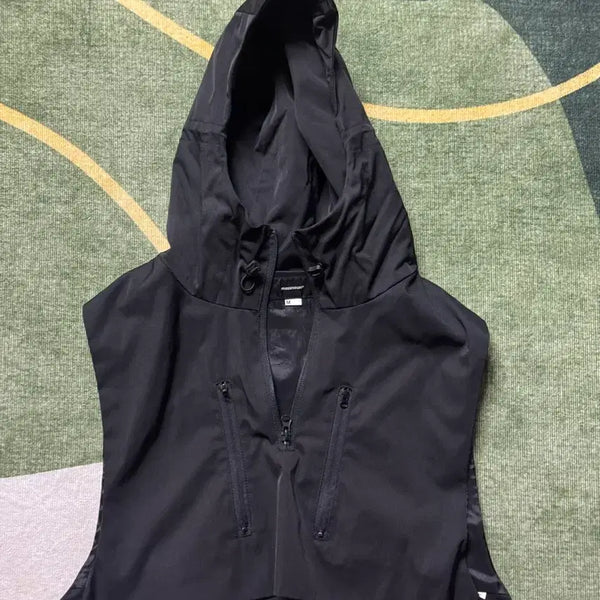[BUNJANG] Massnoun Hooded Vest / 매스노운 후드 조끼