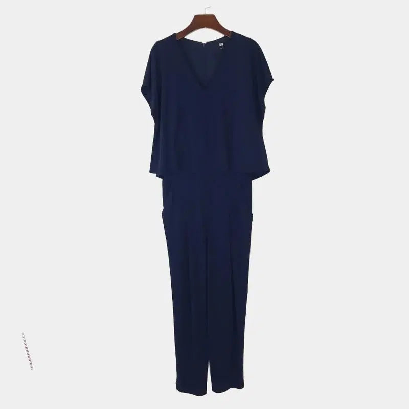 [BUNJANG] Uniqlo V-Neck Jumpsuit M / 유니클로 브이넥 점푸슈트 M