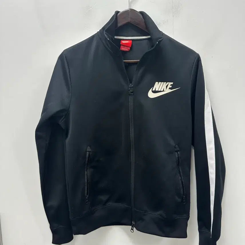[BUNJANG] Nike Track Jacket Black White Line Size 90 / [만원빈티지 최저가]나이키 트랙탑 블랙 화이트 라인 90
