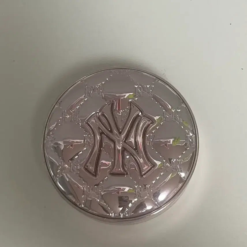 [BUNJANG] Banila Co. MLB Collaboration Cushion Case + Pouch / 바닐라코 mlb 쿠션 케이스+파우치