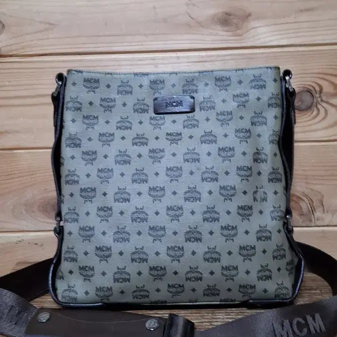 [BUNJANG] MCM Monogram Crossbody Bag / MCM 모노그램 크로스백