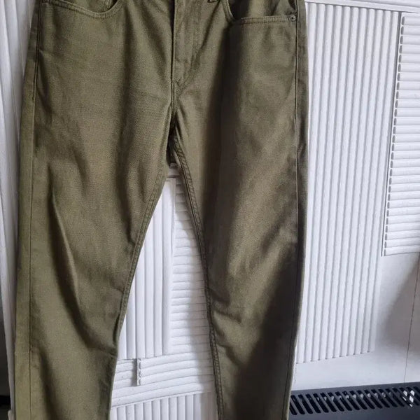 [BUNJANG] Levi's 511 Khaki Pants Size 32 / 리바이스511 카키색 바지 사이즈32