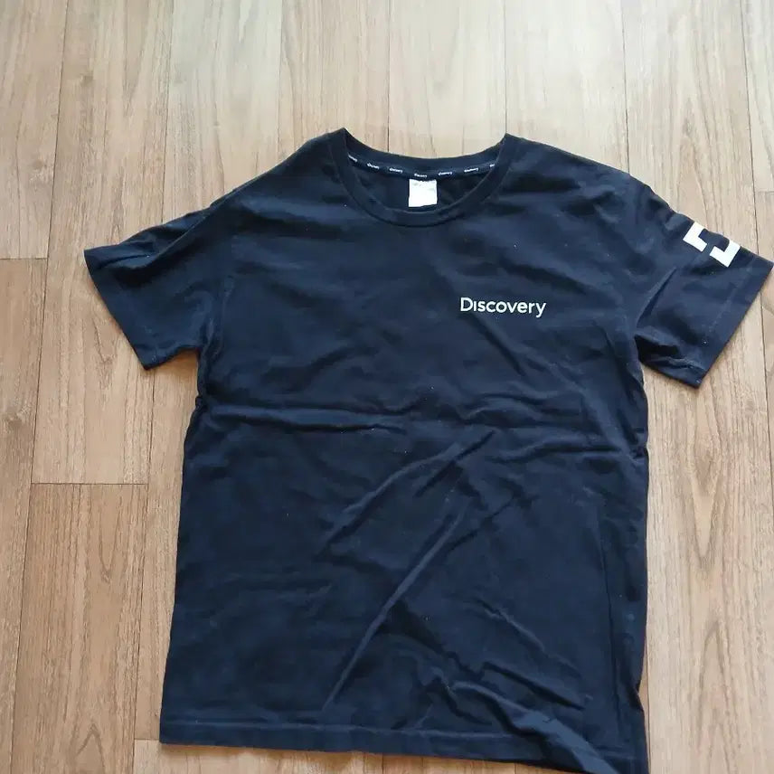 [BUNJANG] Discovery Expedition Black T-Shirt / 디스커버리 반팔티 블랙