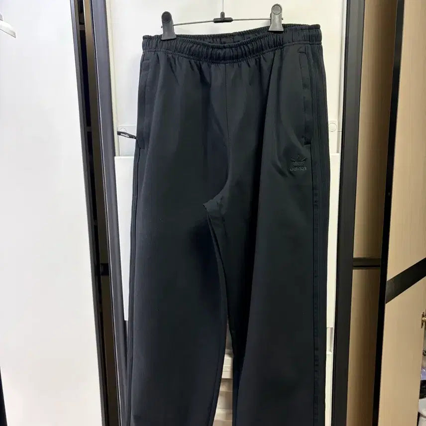 [BUNJANG] Adidas x Deus Ex Machina Track Pants / 아디다스 트랙 팬츠x듀스