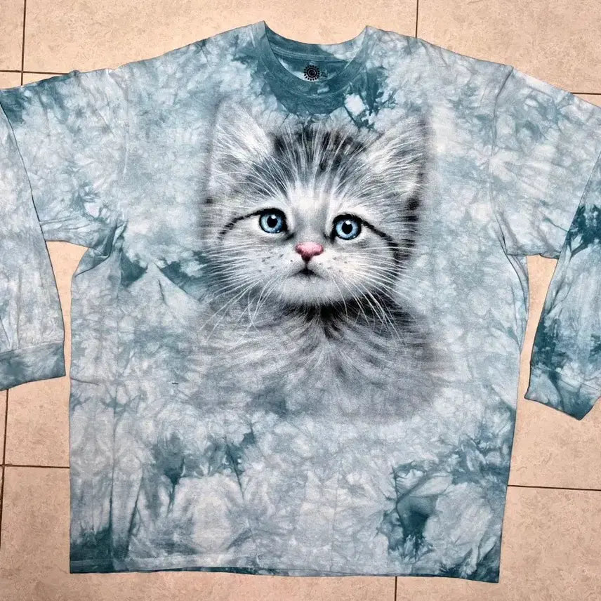 [BUNJANG] The Mountain Natural Tie-Dye Cat Graphic Long-Sleeve T-Shirt (3XL) / 2010s THE MOUNTAIN Natural Tie-Dye Cat Graphic Long-Sleeve T-Shirt (3XL)