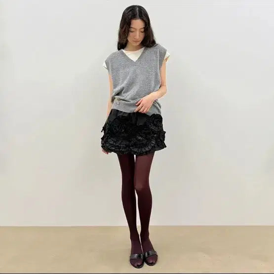 [BUNJANG] Sinoe Rose Frill Mini Skirt Black Small / 시눈 로즈 프릴 미니 스커트 블랙 스몰