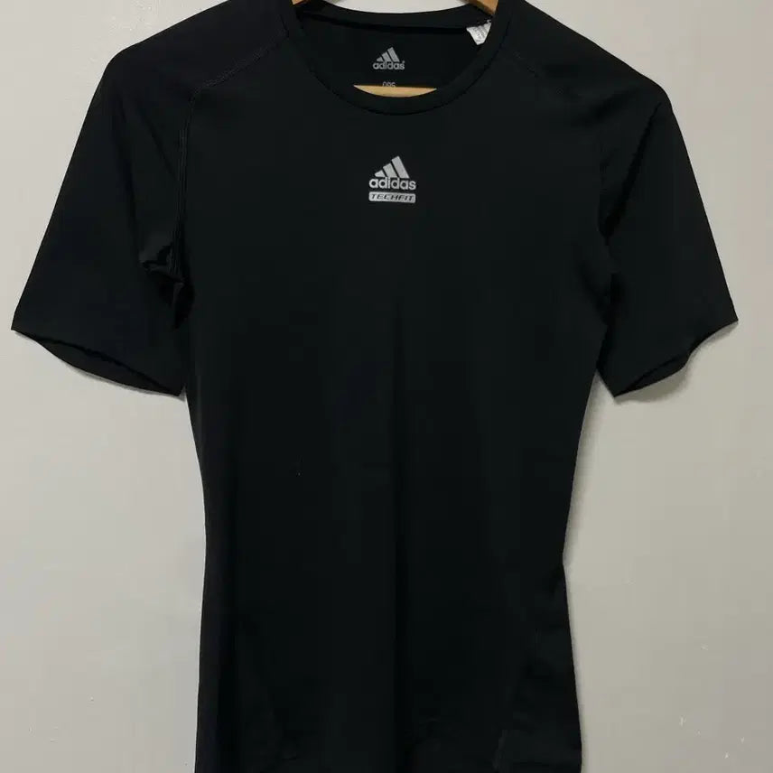 [BUNJANG] Adidas Techfit Performance Spandex Short-Sleeve T-Shirt / 95 아디다스 테크핏 기능성 스판 반팔티 정품