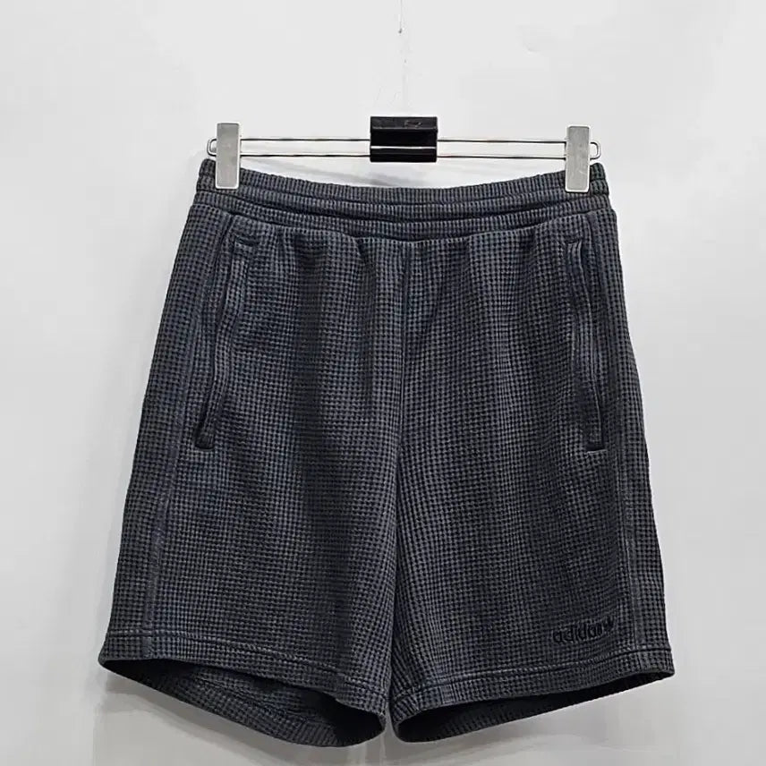 [BUNJANG] Adidas 21SS Waffle Shorts Charcoal Grey Size L / adidas 21SS 아디다스 와플 쇼츠 / L사이즈 차콜 그레이
