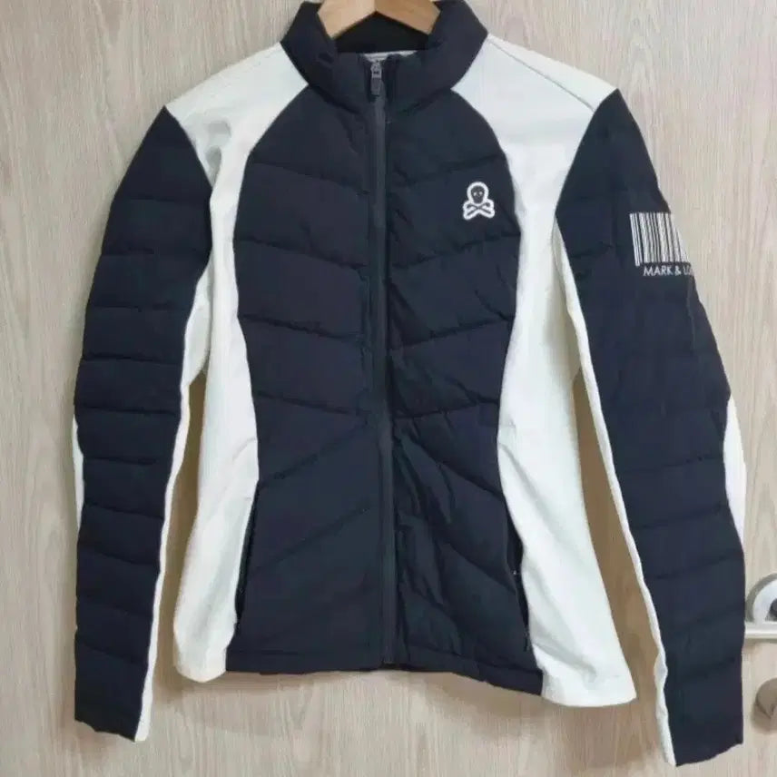 [BUNJANG] Mark &ロナ Golf Padded Jacket Women's / 마크앤로나 골프 패딩 자켓 여성용입니다.