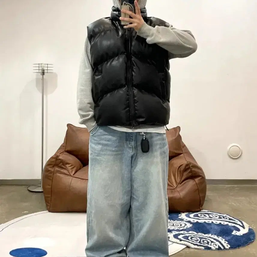 [BUNJANG] LOWEL Oversized Leather Padded Vest / LOWEL 오버핏 레더 패딩조끼