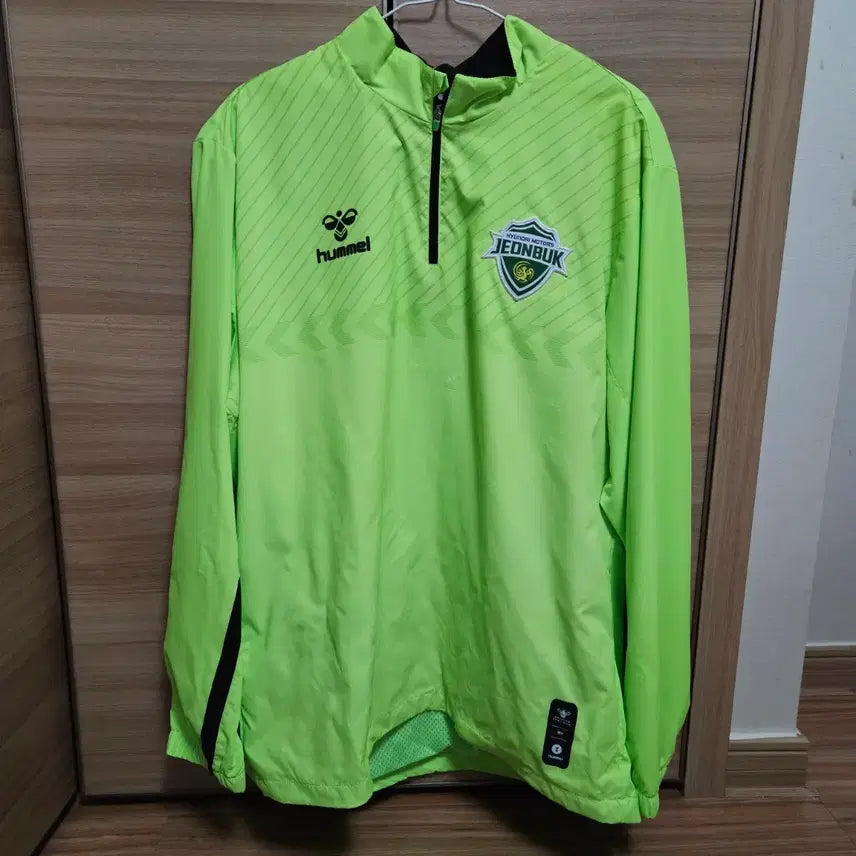 [BUNJANG] Hummel Jeonbuk Hyundai Windbreaker / 험멜 전북 현대 윈드브레이커