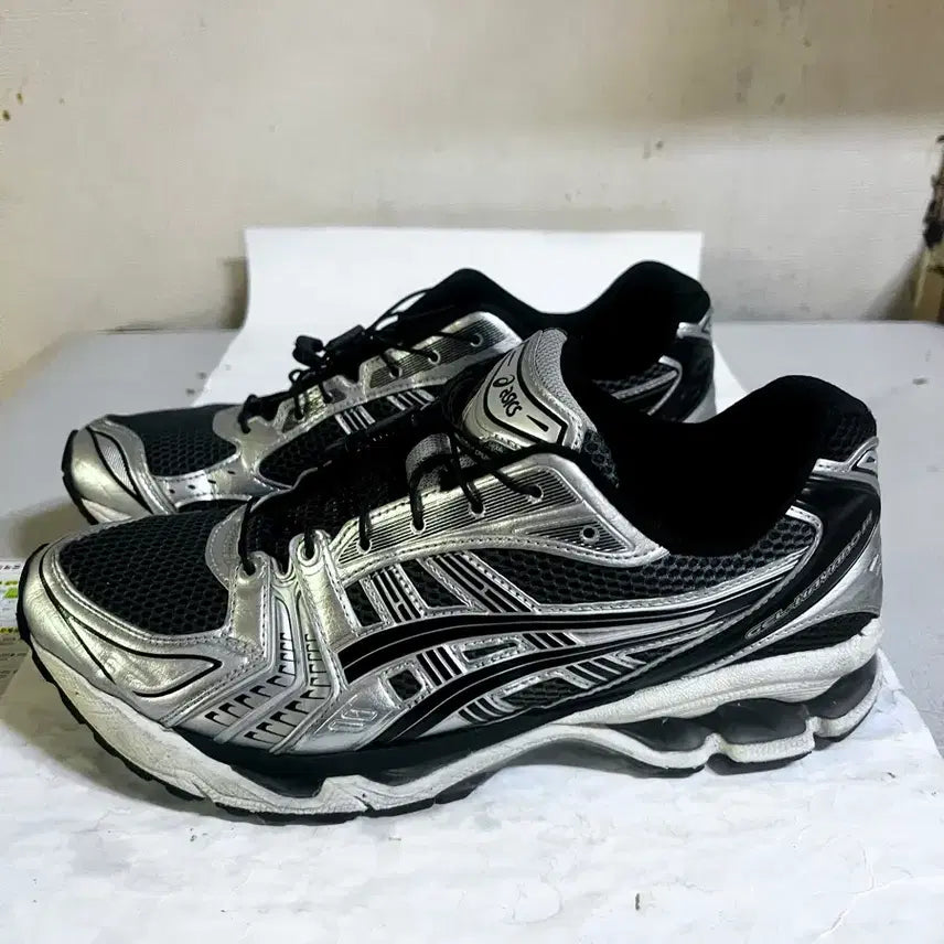 [BUNJANG] Asics Gel-Kayano 14 Unlimited Carrier Grey Black Shoes (280) / [280] 아식스 언리미티드 젤 카야노 14 캐리어 그레이 블랙