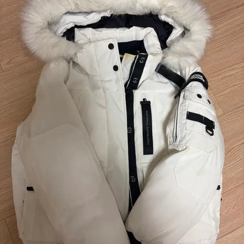 [BUNJANG] National Geographic White Puffer Jacket / 내셔널지오그래픽 화이트