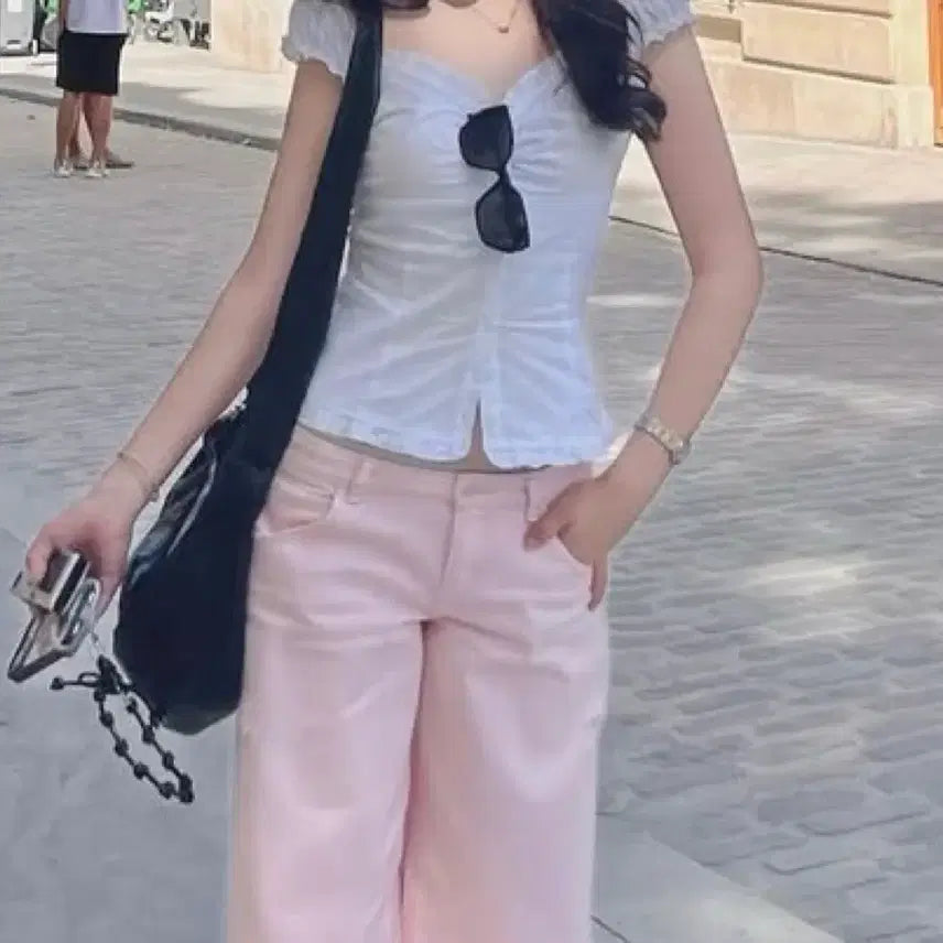 [BUNJANG] Brandy Melville Sleeveless Blouse / 브랜디멜빌 블라우스 나시