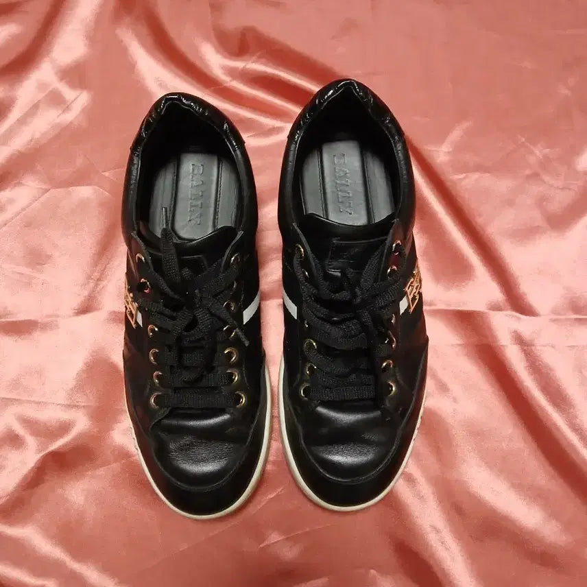 [BUNJANG] Bally Limited Edition Sneakers with Gold Logo / 발리 금장 로고 한정판 스니커즈