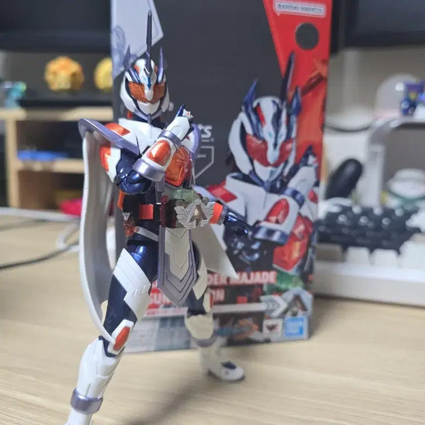 [BUNJANG] S.H.Figuarts Kamen Rider Gekitoha Sun Unicorn / 가면라이더 갓챠드 / 가면라이더 마제이드 썬유니콘 S.H.Figuarts