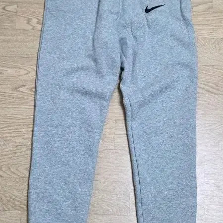 [BUNJANG] Nike Swoosh Logo Fleece Jogger Pants - Grey, Size 95 / 나이키 스우시 로고 기모 그레이 트레이닝 팬츠