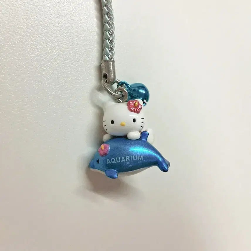 [BUNJANG] Vintage Dolphin Kitty Strap / 고전 돌고래 키티스트랩