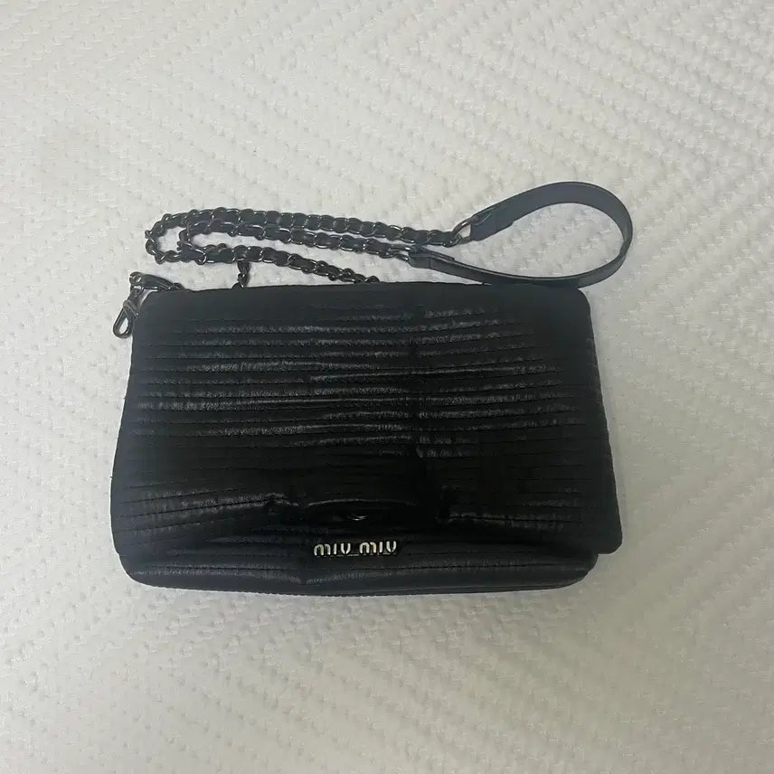 [BUNJANG] Miu Miu Shoulder Bag / 미우미우 숄더백