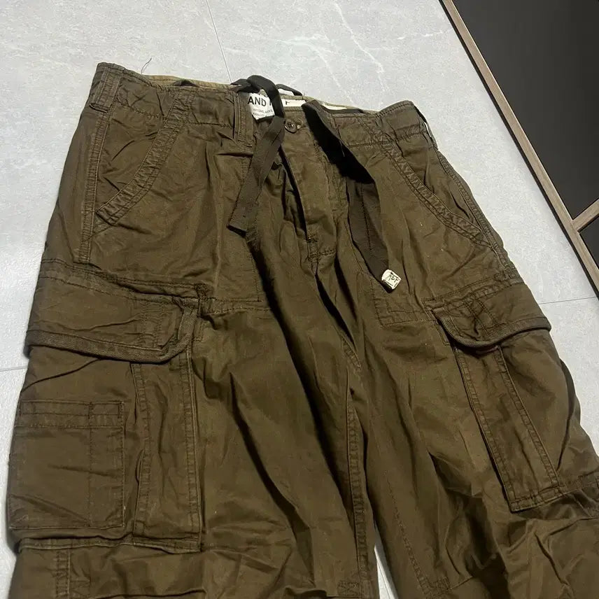 [BUNJANG] Abercrombie & Fitch 00s Vintage Khaki Cargo Pants / [33] 00s 빈티지 아베크롬비 카키 카고 팬츠 바지
