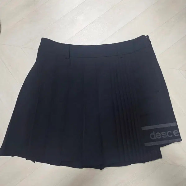 [BUNJANG] Descente Pleated Skirt / 데상트 플리츠 스커트 팝니다
