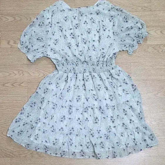 [BUNJANG] Sky Blue Floral Puff Sleeve Mini Dress / 하늘색 꽃무늬 퍼프 소매 원피스