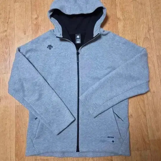 [BUNJANG] Descente Poly Blend Fleece Hooded Zip-Up Functional Jacket - Grey, Size 105 / (백화점판/최상급) 데상트 폴리 혼방 기모 후드 집업 기능성 자켓, 105, 그레이색