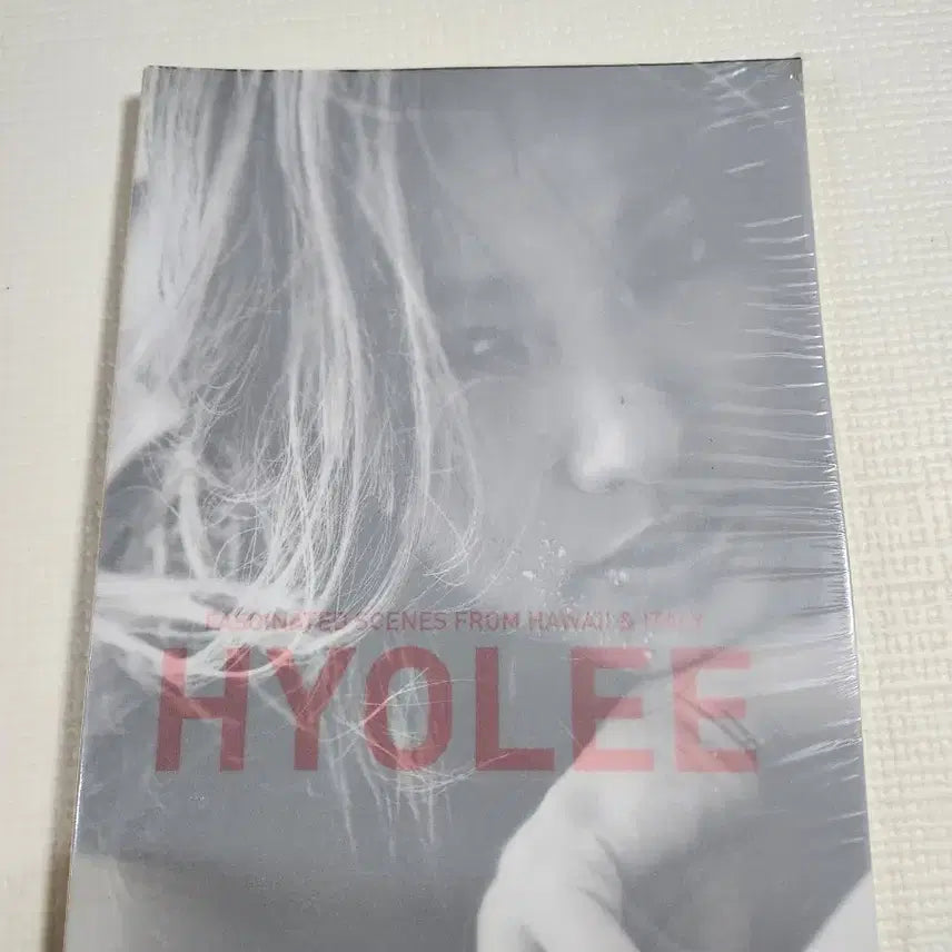 [BUNJANG] Lee Hyori (Unsealed) HYOLEE Photo Book / (미개봉) 이효리 화보집 HYOLEE