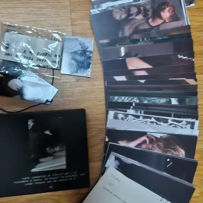 [BUNJANG] BTS V Photocard & Postcard Set / 김태형 포토카드 세트