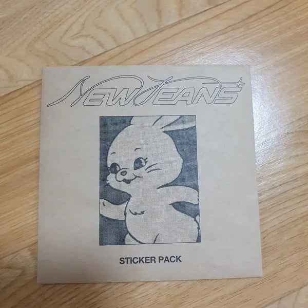 [BUNJANG] NewJeans 1st Album Pop-up Goods Sticker Pack B (Sealed) / 뉴진스 1집 팝업 굿즈 미개봉 새상품 스티커팩 B