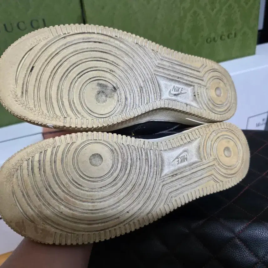 [BUNJANG] Nike Air Force 1 Low Black Gold (265) / 나이키 에어포스 1 로우 블랙 골드 265