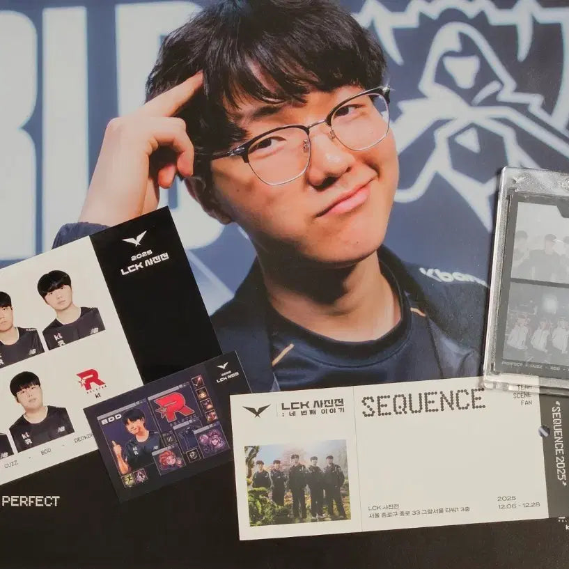 [BUNJANG] LCK Perfect Poster Bundle Set / LCK사진전 kt롤스터 퍼펙트 포스터+시퀀스카드+티켓+픽셀스티커+증명사진 일괄
