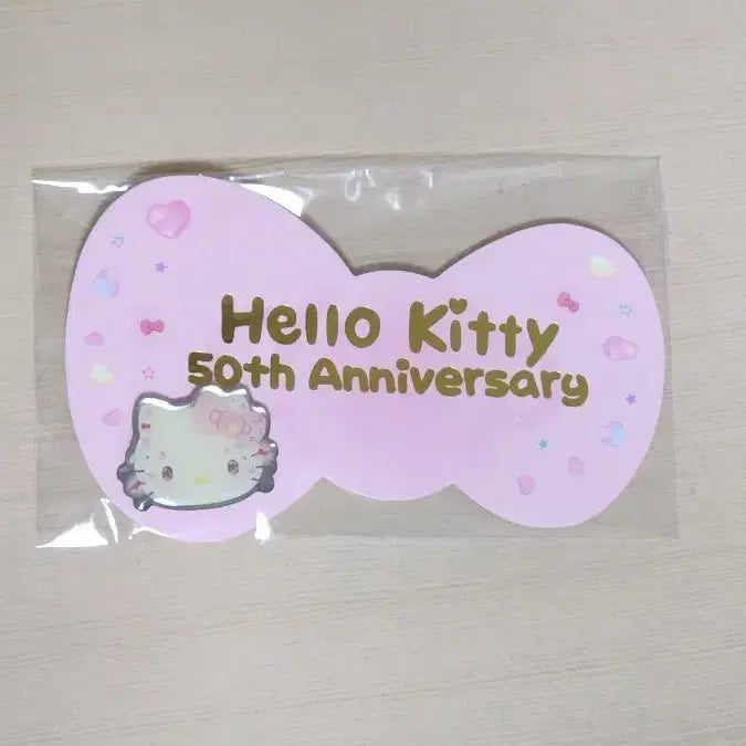 [BUNJANG] Hello Kitty 50th Anniversary Pin Badge / 헬로키티 50주년 기념 핀뱃지