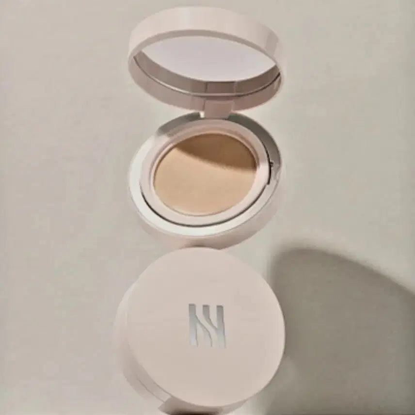 [BUNJANG] Hera Glow Cushion SPF 40 PA++ 21N Vanilla (Includes Refill) / 새제품 헤라 글로우 쿠션 21N 15g(리필포함)