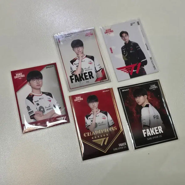 [BUNJANG] T1 Faker Vault Trading Card Set (5 types) / T1 티원 페이커 볼트 트레이딩 카드 5종 팝니다! (챔피언스 포함)