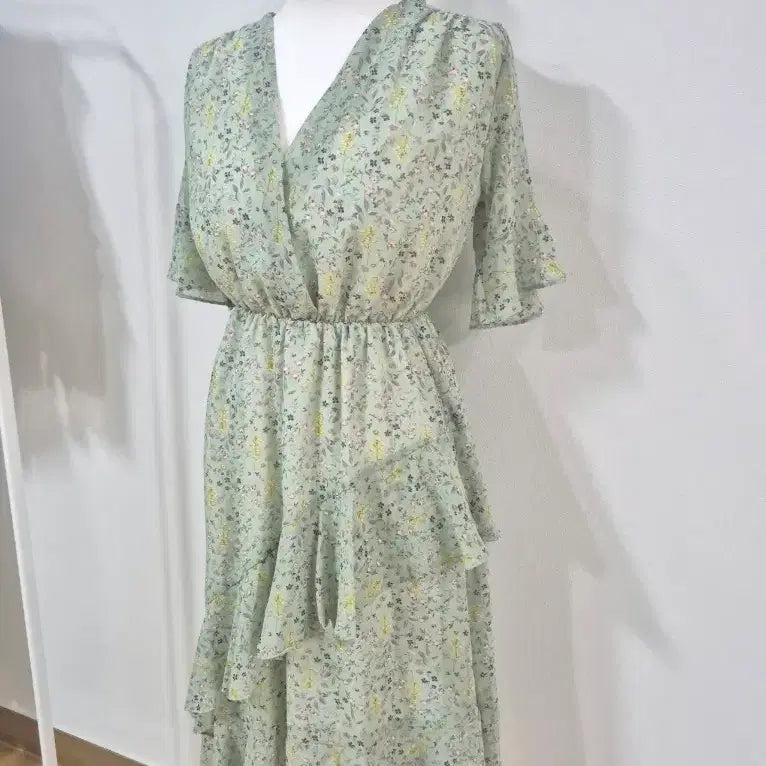 [BUNJANG] V-Neck Ruffle Long Dress / 브이넥 러플 롱원피스