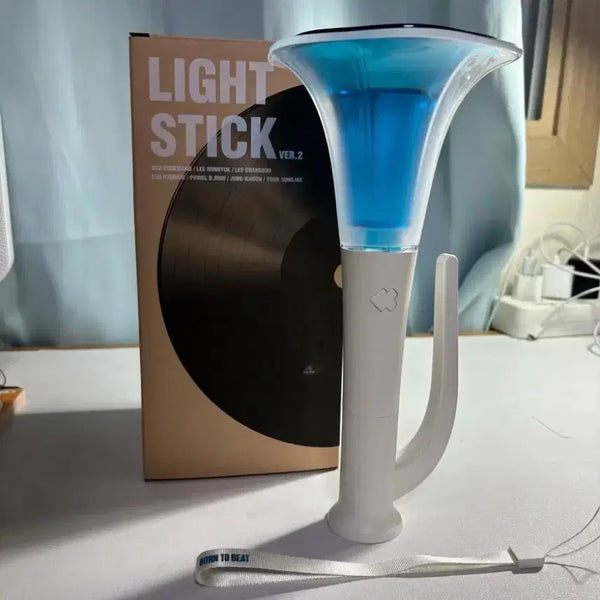 [BUNJANG] BTOB Official Lightstick Ver.2 + Lightstick Keyring / 비투비 응원봉ver.2 + 응원봉 키링 제발 구매해주세요