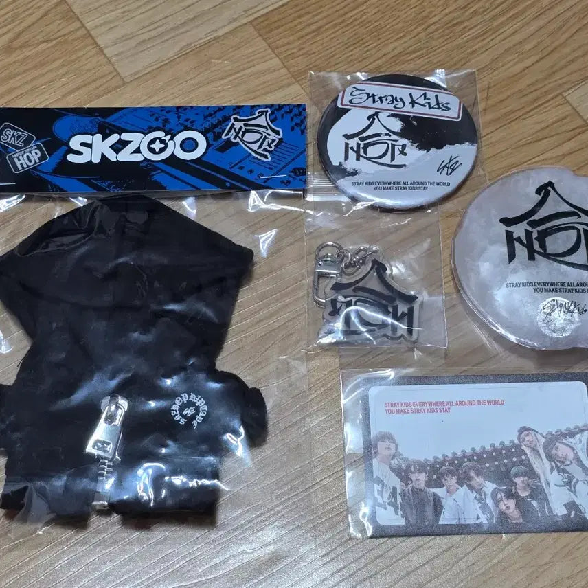 [BUNJANG] Stray Kids 'SKZOO' Hoodie Gift / 스키즈 합 팝업 스키주 후드 기프트