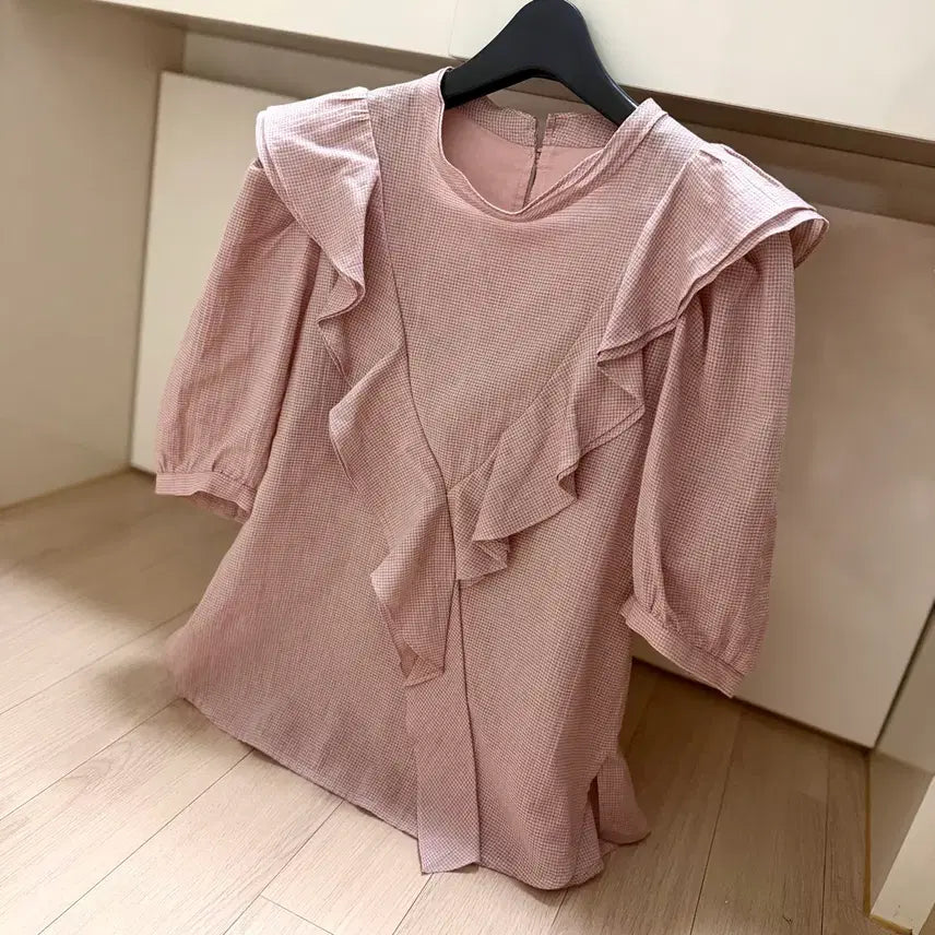 [BUNJANG] SJSJ 21ss Gingham Check Ruffle Collar Blouse Pink / 21ss 한섬 SJSJ 러플 카라 체크 블라우스 핑크 5부 퍼프소매 프릴 깅엄 잔체크