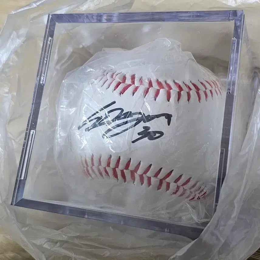 [BUNJANG] Soh Hyun-jun Autographed Baseball / 소형준 싸인볼 최저가 팝니다!