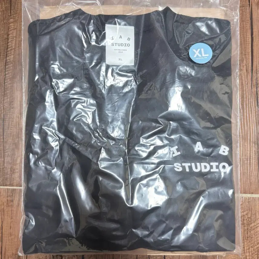 [BUNJANG] IAPP STUDIO T-Shirt Black XL / 아이앱 스튜디오 티셔츠 블랙 XL