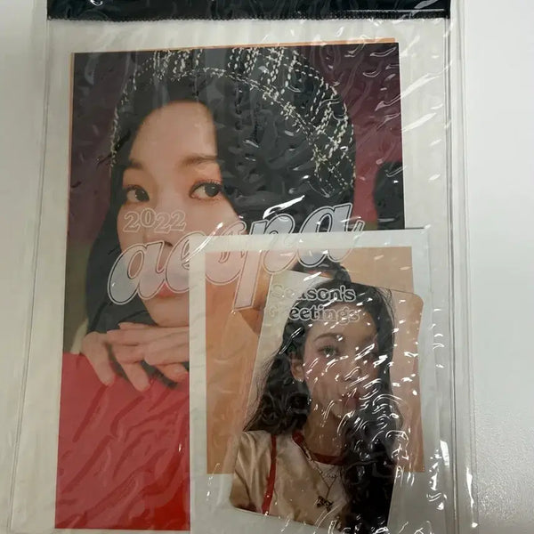 [BUNJANG] Aespa Karina 2022 Season's Greetings Photopack Sealed / 에스파 카리나 2022 시그 포토팩 미개봉