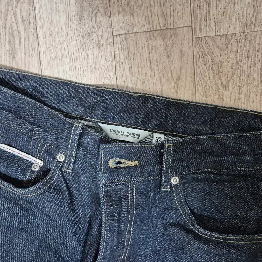 [BUNJANG] Uniform Bridge Selvedge Deep Indigo Pants / 유니폼 브릿지 셀비지 딥인디고 L