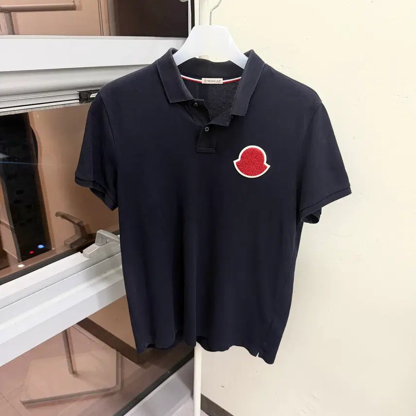 [BUNJANG] Moncler Big Buckle Logo Patch Pique Collar T-Shirt (L) / [L size] *정품* 몽클레어 빅 부클 로고 패치 피케 카라 티셔츠