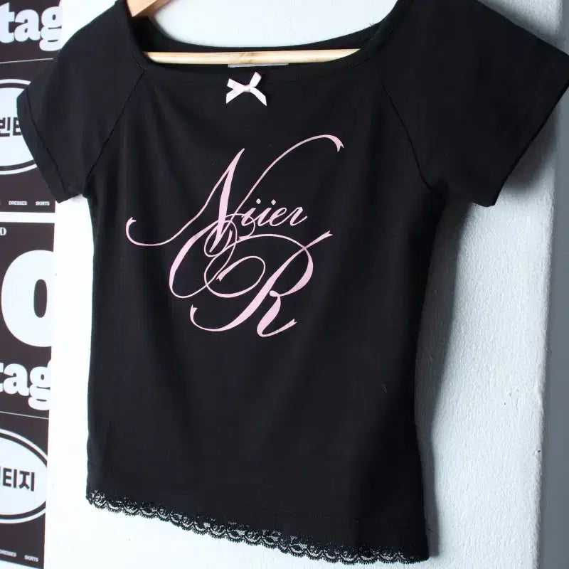 [BUNJANG] W(F) Near & Dear Graphic Crop T-Shirt Y2K Kitsch Black / W(F) 니어노어 반팔 티셔츠 Y2K 크롭 블랙 키치-H36914