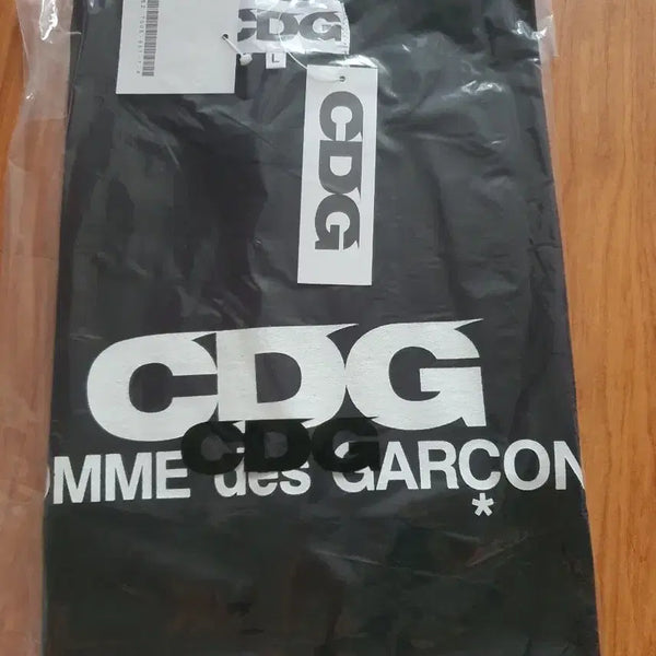 [BUNJANG] Comme des Garçons CDG Logo T-Shirt Black L / CDG 꼼데가르송 로고 반팔티 블랙 L