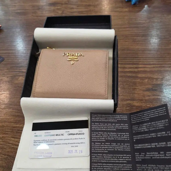 [BUNJANG] Prada Saffiano Bifold Wallet Beige / 프라다 사피아노 반지갑 베이지