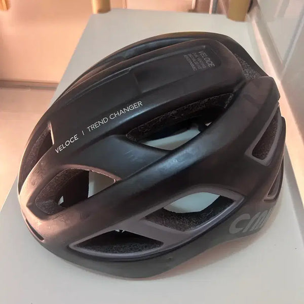 [BUNJANG] Crank Velocce L-Size Bicycle Helmet / (사용감있음) 크랭크 벨로체 L사이즈 자전거 헬멧 판매합니다
