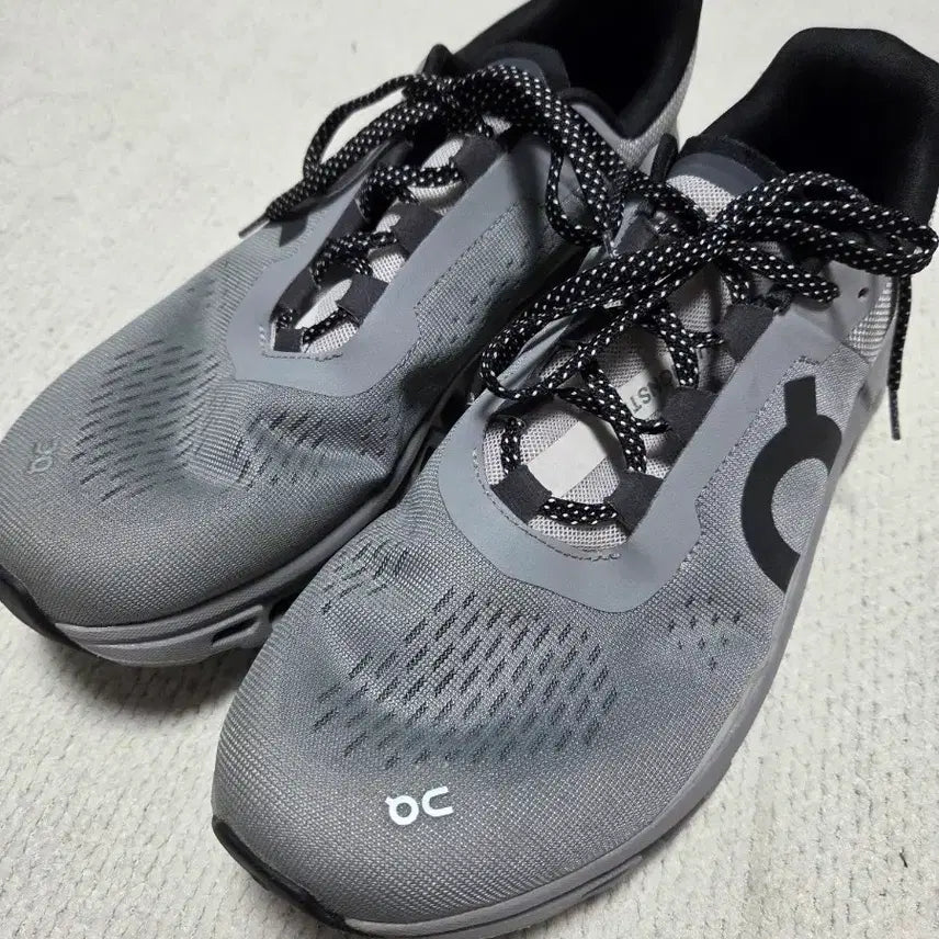 [BUNJANG] On Running Cloudmonster Alloy Silver Men's Shoes (285mm) / 온 러닝 클라우드몬스터 알로이 실버 285
