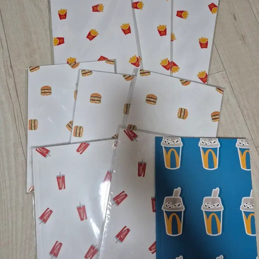 [BUNJANG] McDonald's Fries, Coca-Cola, McFlurry Illustration Notebook Set (9 Books) / 맥도날드 감자튀김 콜라 버거 일러스트 노트 9권